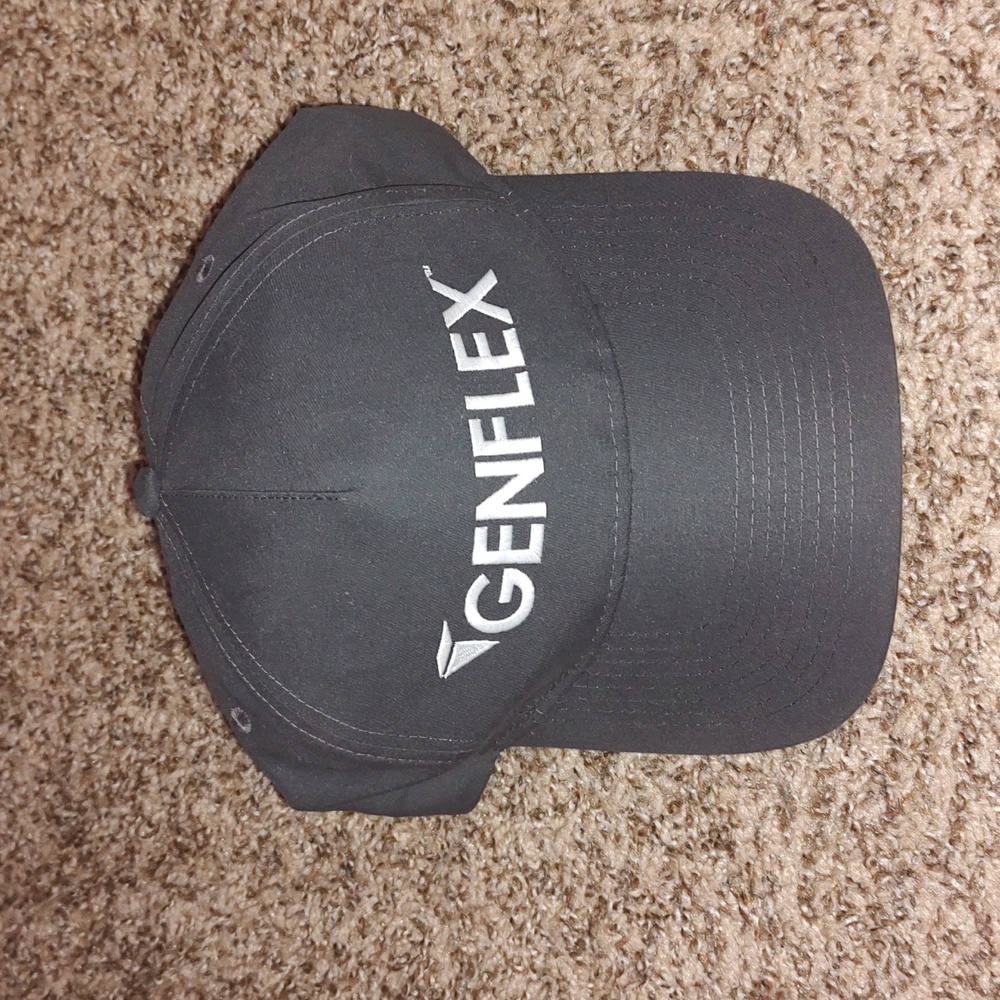 Elevate Genflex Gray Snapback Hat New with Tag